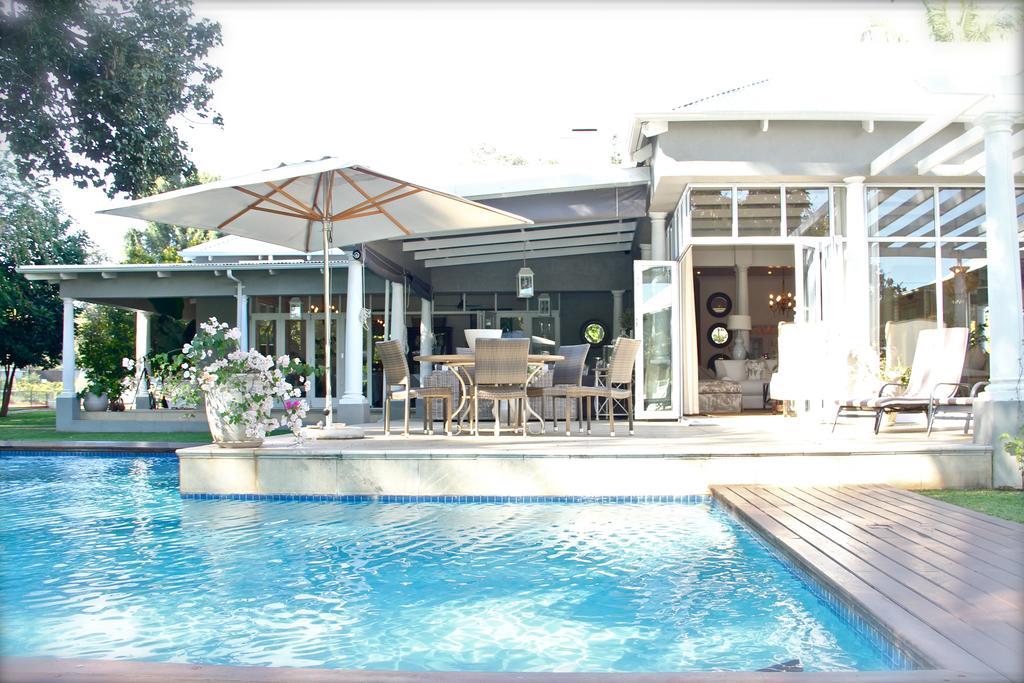 Hotel Highlands House Harare Esterno foto